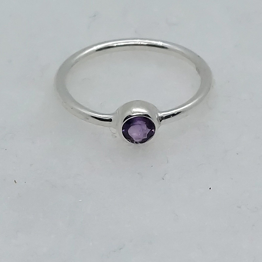 Ring Sterling Silver amethyst minimalist size 5.75